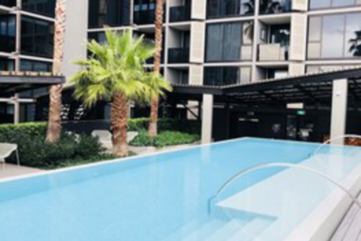 Pool 12 of 21