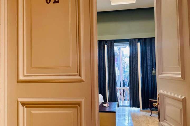 Room 22 of 68