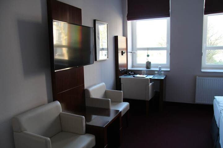 Room 15 of 59