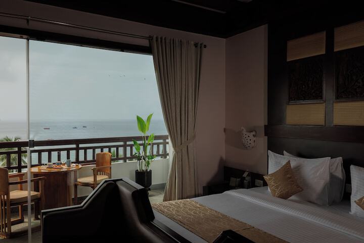 Room 13 of 97