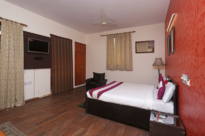 Room 12 of 22