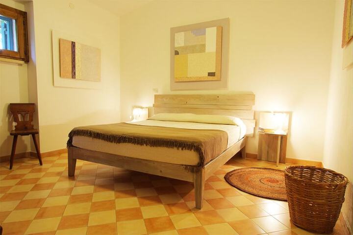Room 3 of 47