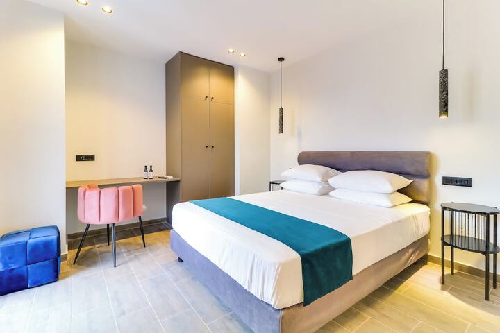 Room 15 of 25