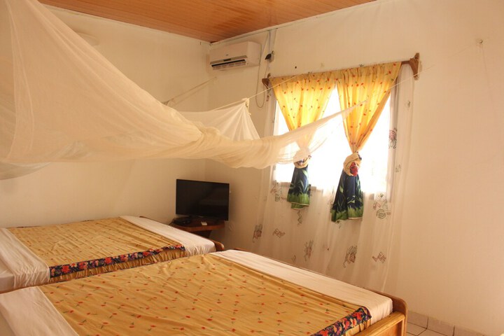 Room 6 of 24