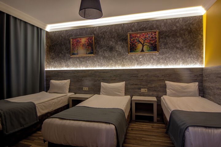 Room 16 of 101