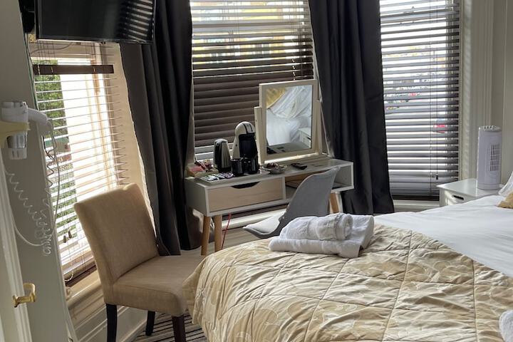 Room 14 of 74