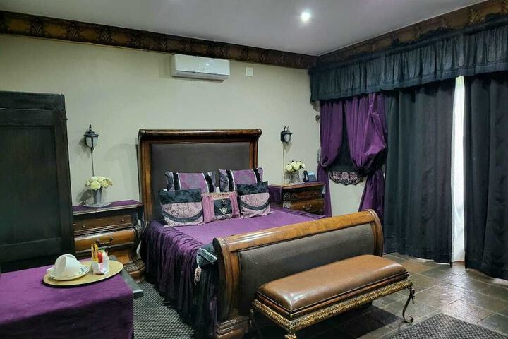 Room 18 of 73