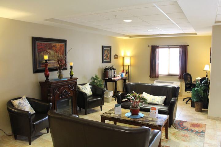 Lobby lounge