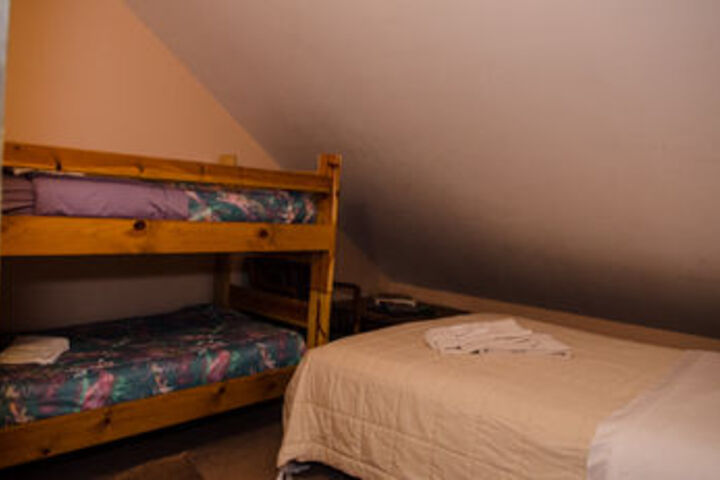 Room 76 of 697