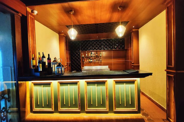 Lounge 65 of 119