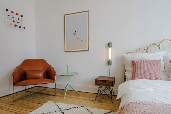 Room 16 of 28