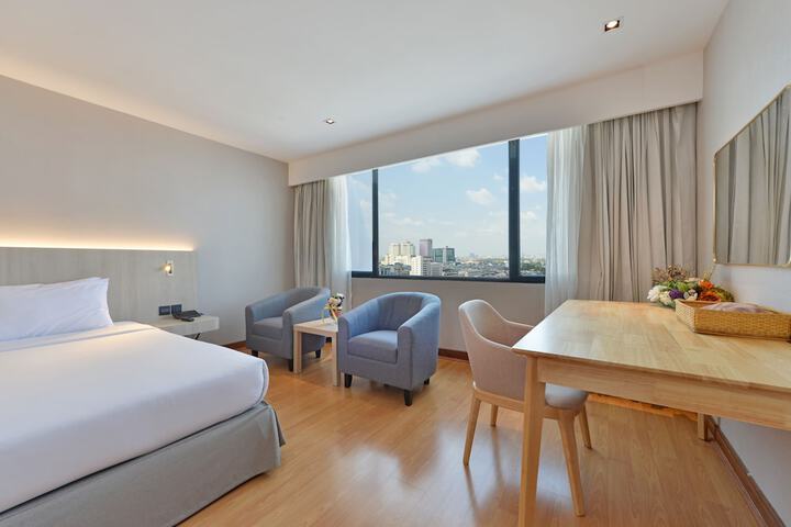 Room 18 of 125
