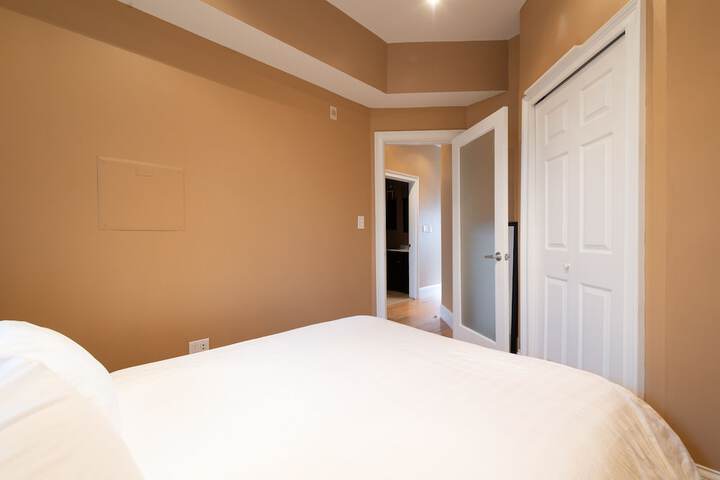 Room 5 of 21