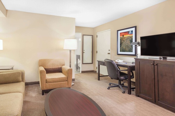 Room 19 of 44