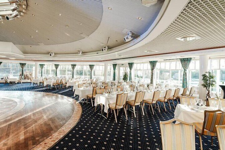 Ballroom/Hall 148 of 168