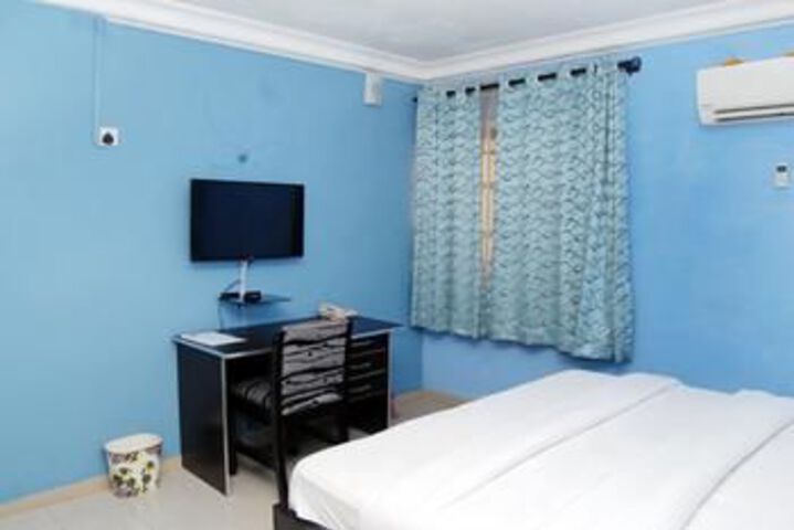 Room 22 of 83