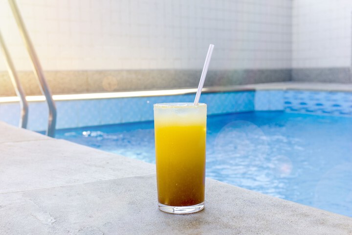 Pool 42 of 77