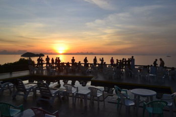 Sundeck 15 of 16