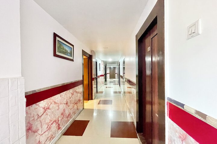 Ballroom/Hall 61 of 71