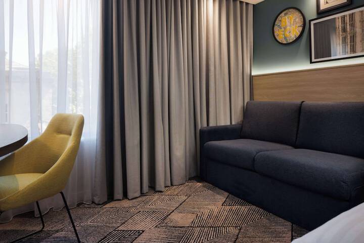 Room 16 of 31