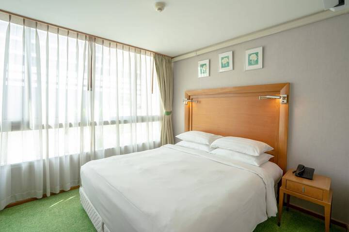 Room 13 of 62