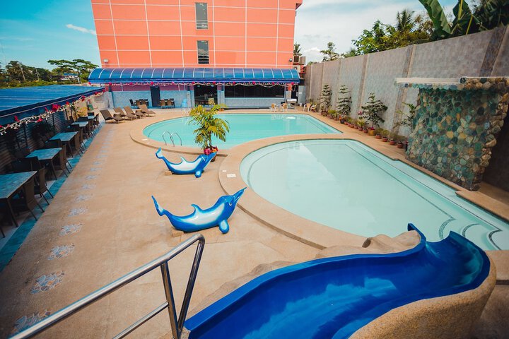 Pool 34 of 51