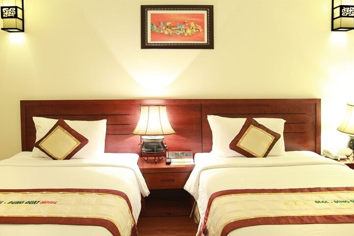 Room 8 of 43