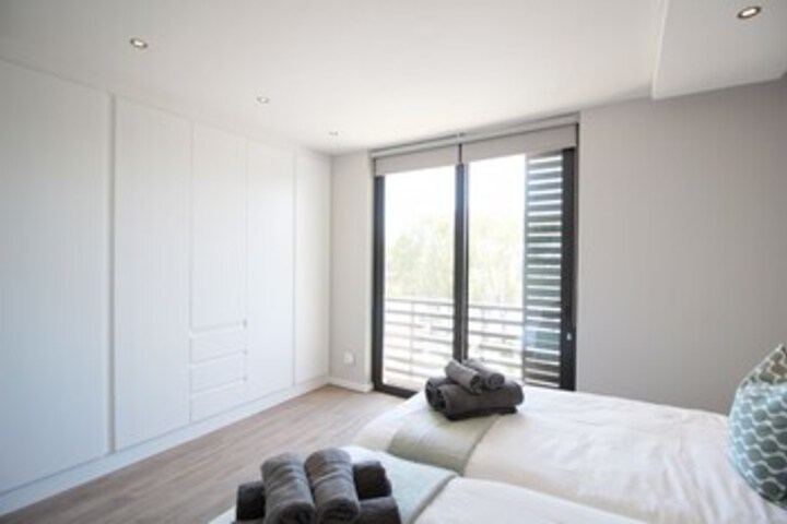 Room 30 of 32