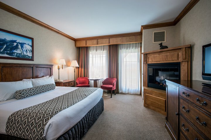 Room 15 of 94