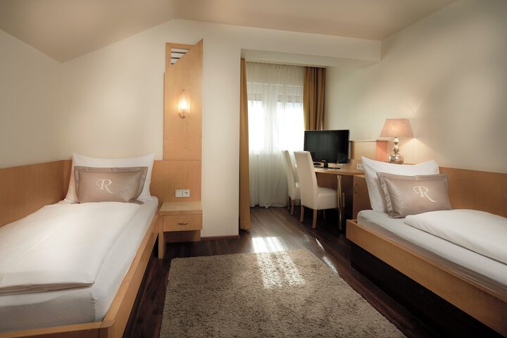 Room 20 of 47