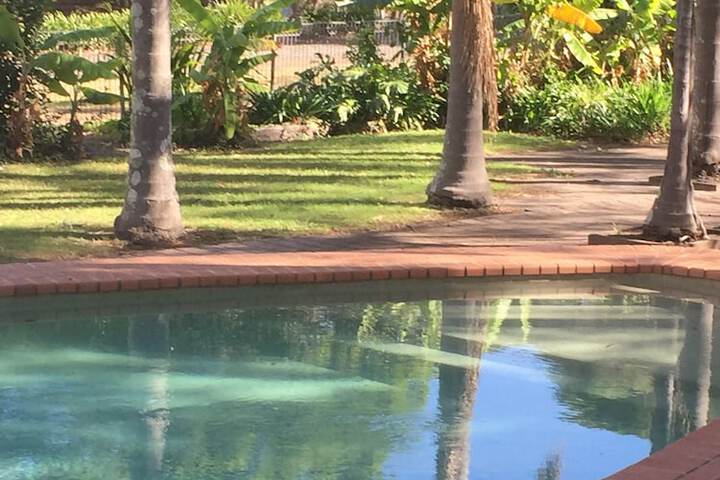 Pool 52 of 120
