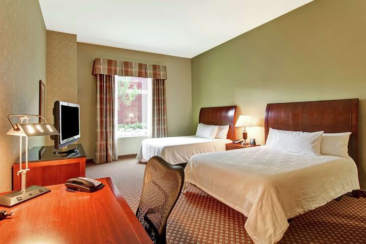 Room 10 of 82