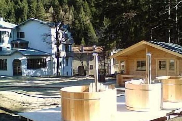 Spa 16 of 27