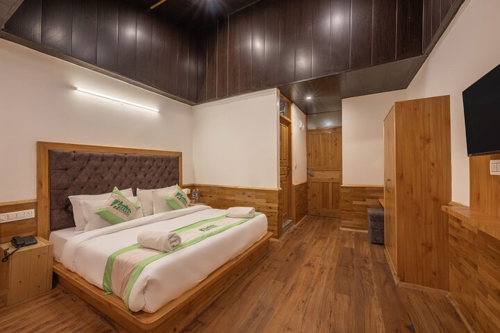 Room 16 of 37