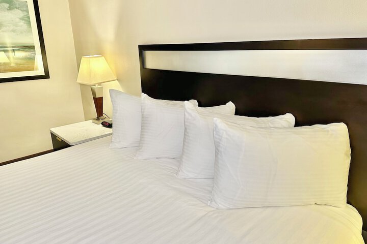 Room 32 of 73