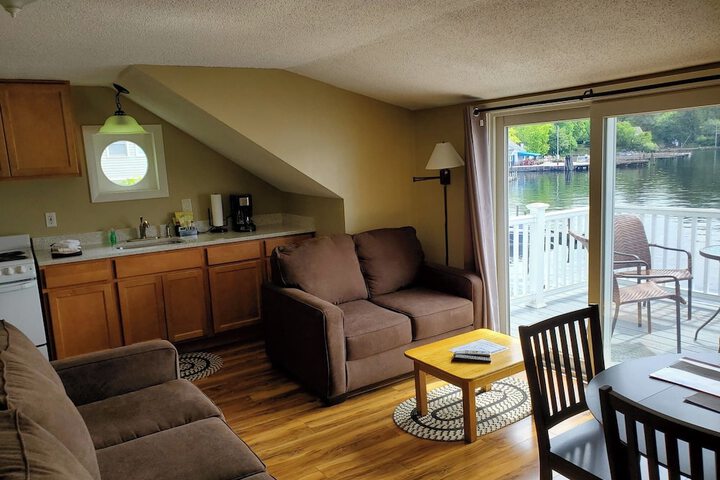 Studio Queen Bed Sofa (5 of 11)