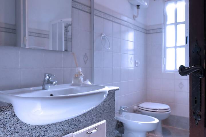Room 25 of 25