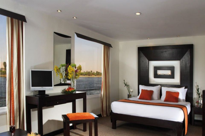 Movenpick Ms Royal Lily Luxor