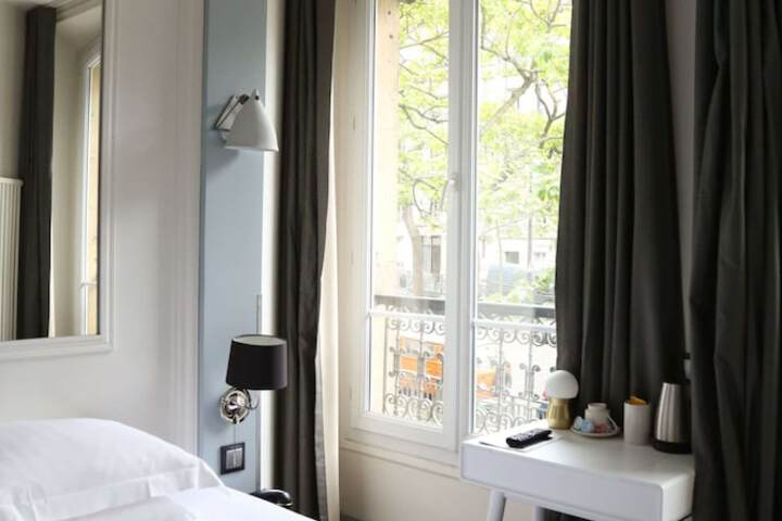 Room 46 of 105