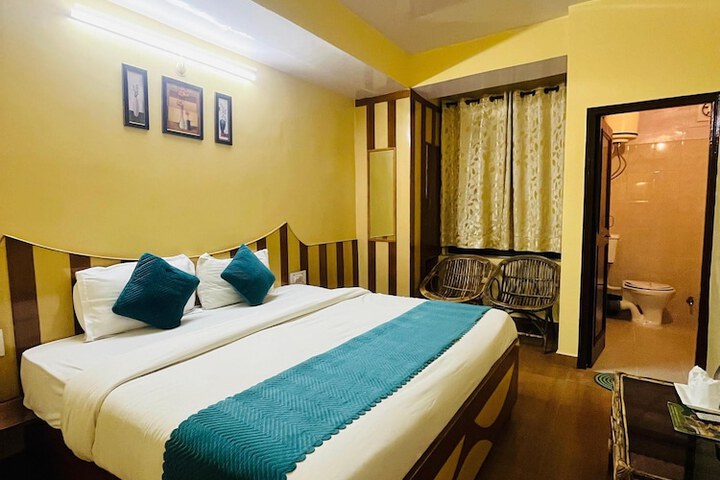 Room 2 of 6