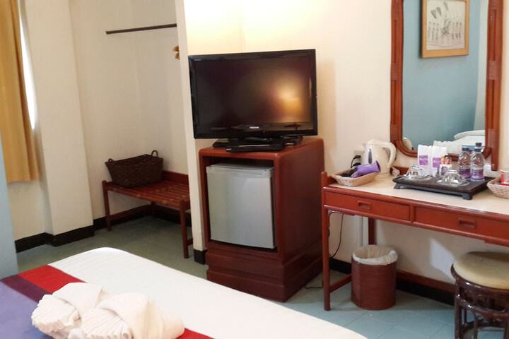 Room 26 of 42