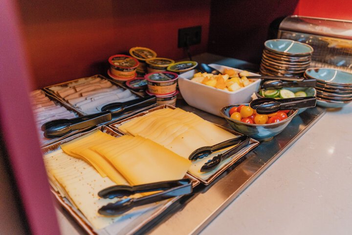 Dining 208 of 264