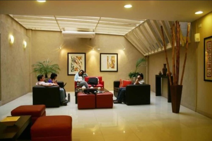 Entrance & Lobby