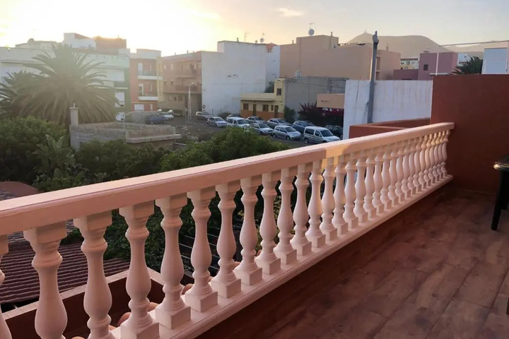 San Isidro. 2 rooms. Quiet terrace