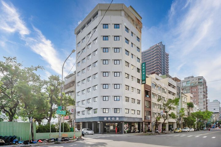 Hotel 84 of 93