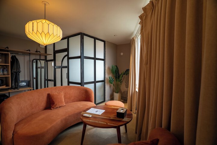Room 46 of 109