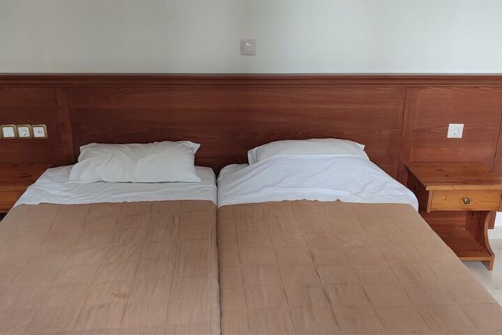 Room 7 of 24