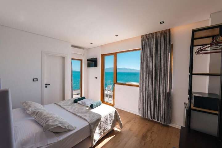 Room 25 of 109