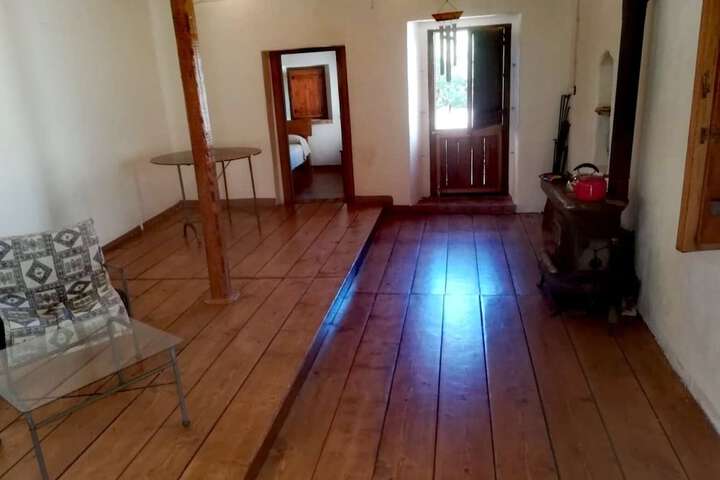 Room 21 of 46