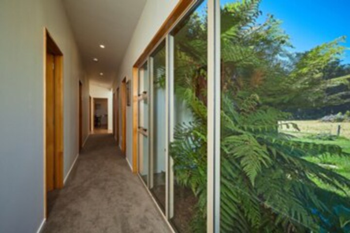 Ballroom/Hall 7 of 24